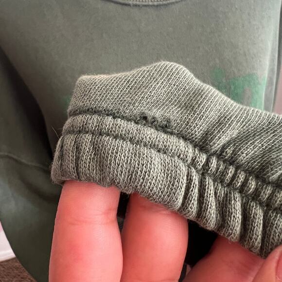 Offline by Aerie Green Graphic Sweatshirt Pullover Cozy Loungewear Medium - Picture 8 of 12